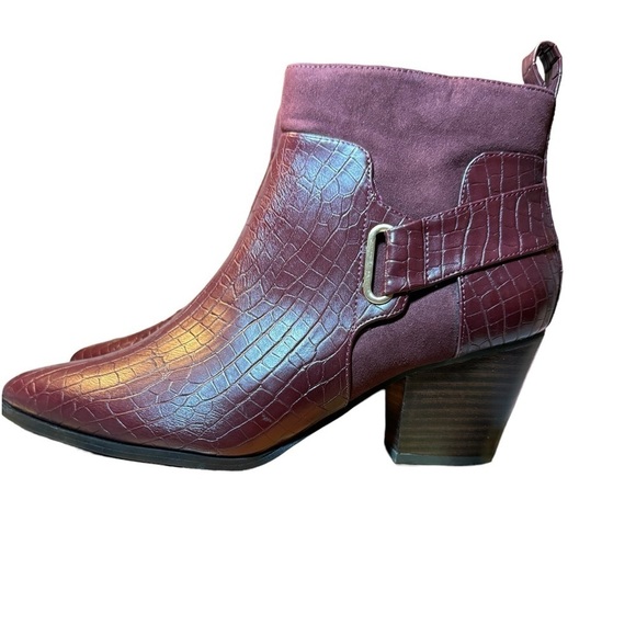 Bella Vita Elektra ll Ankle Boots 9.5 WW - Picture 2 of 11